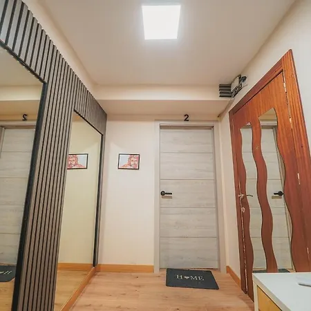 Modern Loft In Near The Train And Bus Station شقة *
