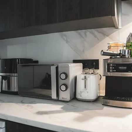Modern Loft In Near The Train And Bus Station * قرطبة