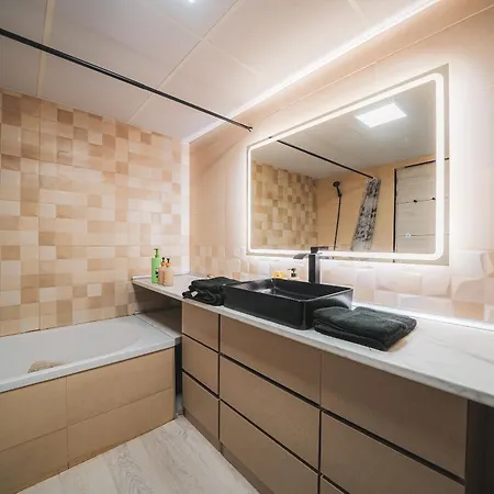 Modern Loft In Near The Train And Bus Station شقة