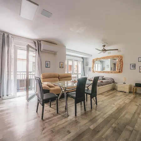 Modern Loft In Near The Train And Bus Station